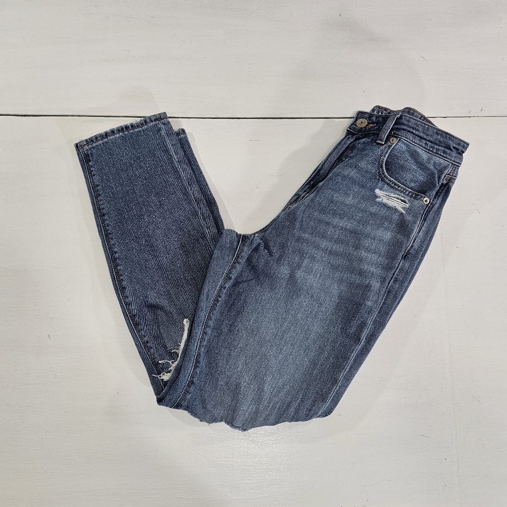 American Eagle Outfitters Distressed Mom Jean Womens Size 4